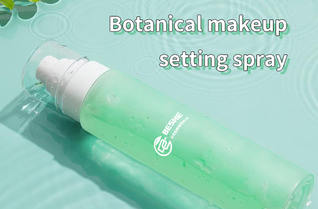 Botaniczny spray do utrwalania makijażu