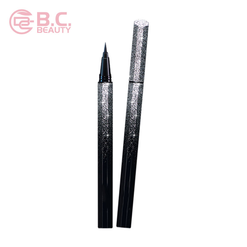 Kolorowy eyeliner